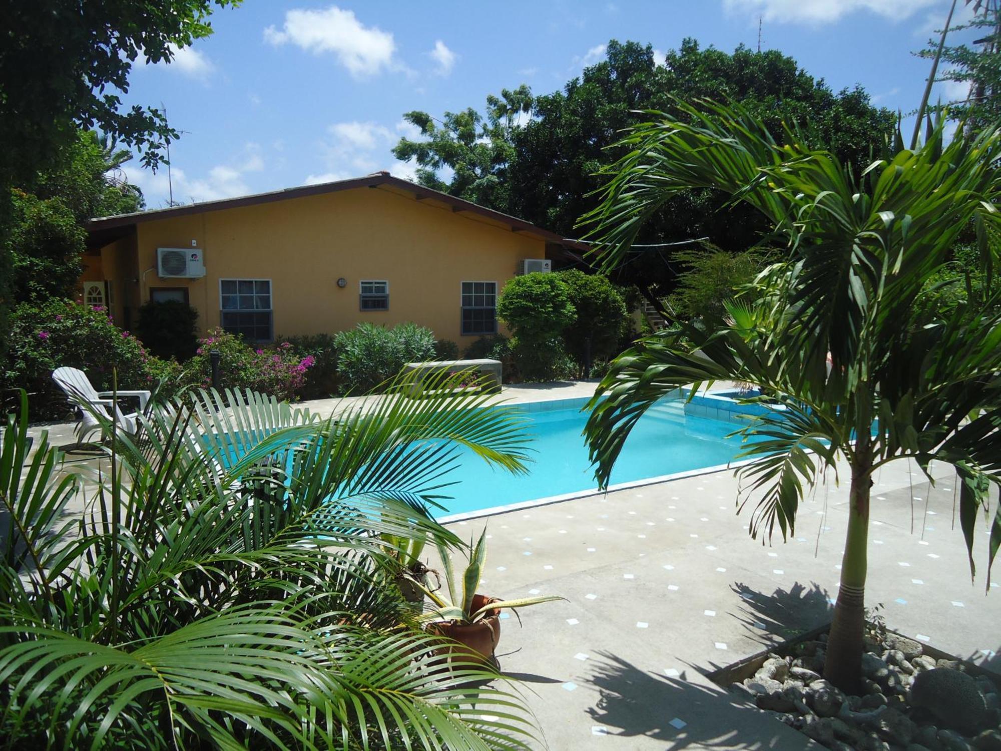 Happy Turtle Apartments Willemstad Exterior photo